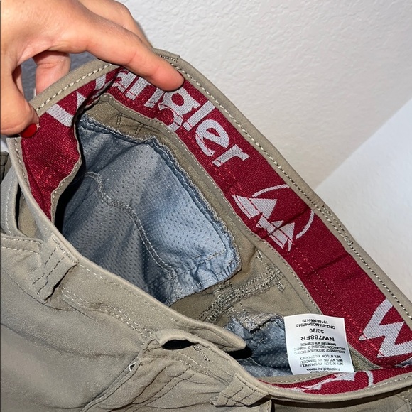 Wrangler Gray Cargo Pants with Classic Design - Picture 4 of 9